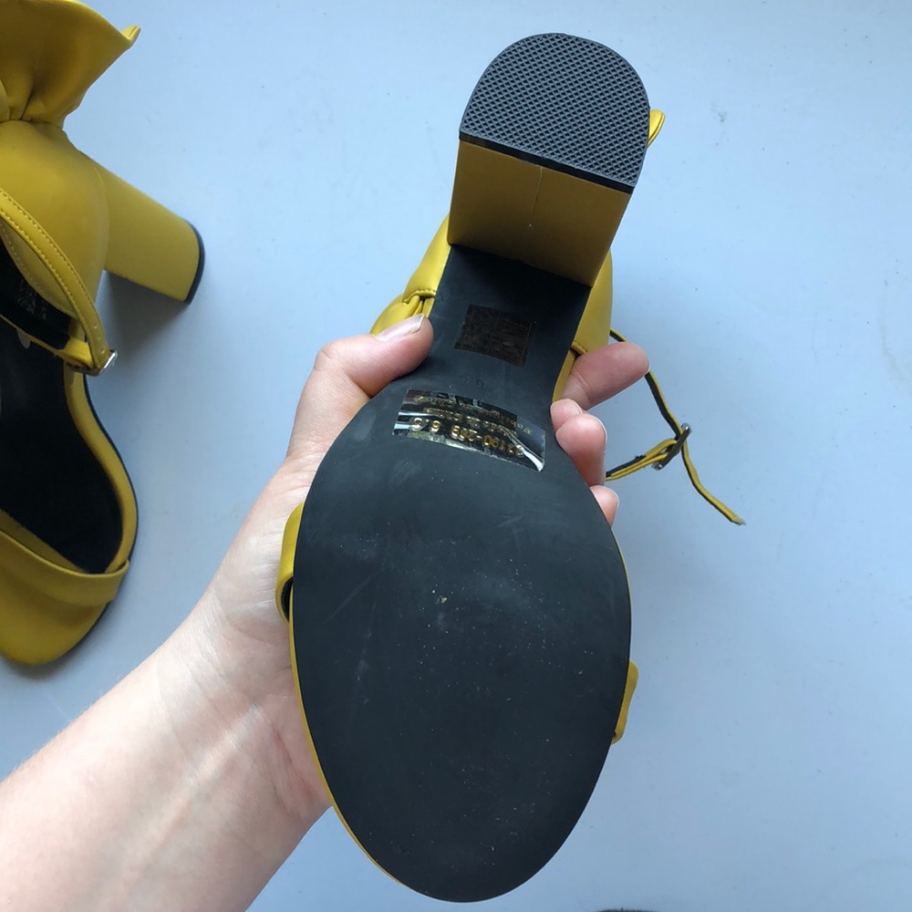 SOLD- NEW Jeffrey Campbell x Free People heels - Picture 9 of 14